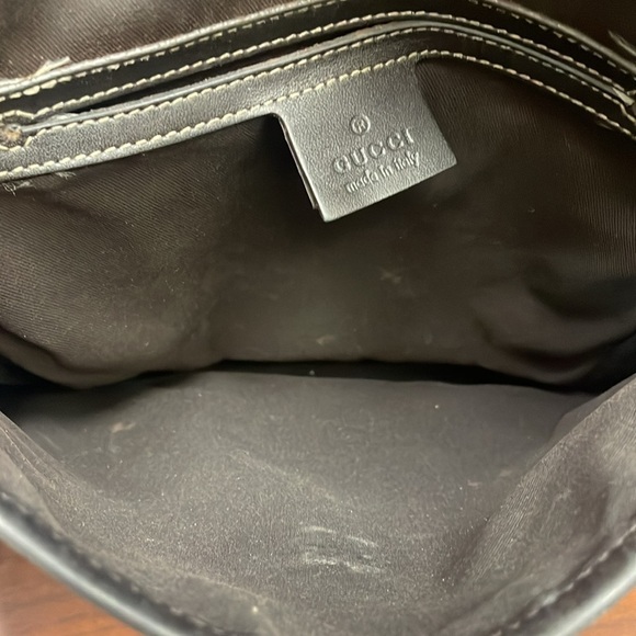 Vintage Gucci GG Supreme Monogram Small Crossbody Flap Bag serial #223666 - Picture 10 of 16